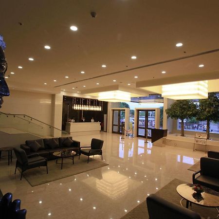 Goutham Grand Hotel - Tenali Віджаявада Екстер'єр фото
