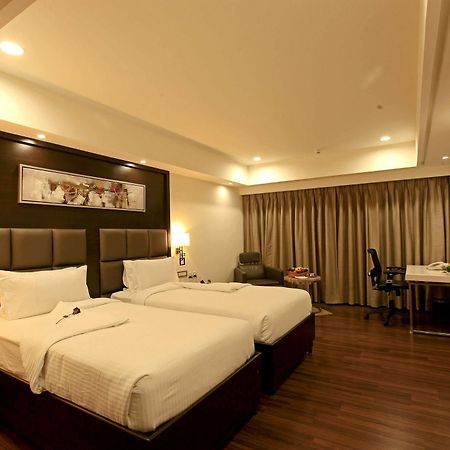 Goutham Grand Hotel - Tenali Віджаявада Екстер'єр фото