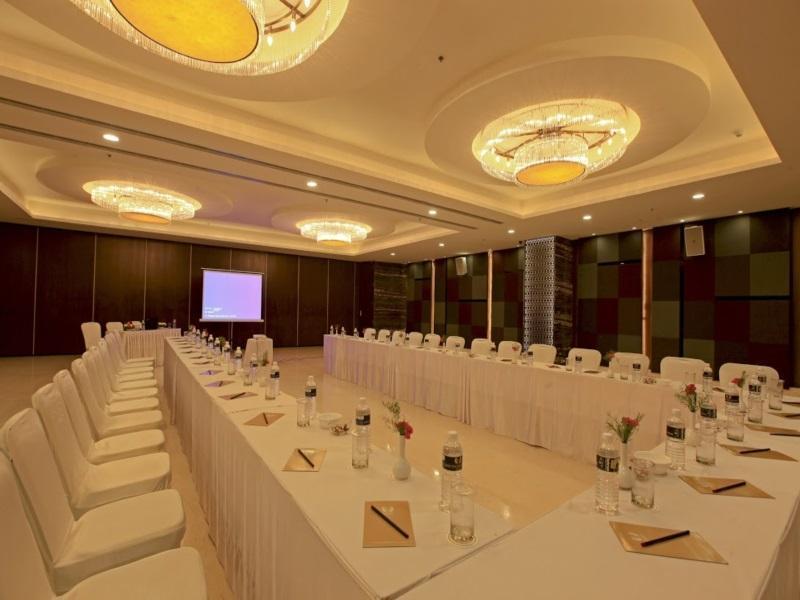 Goutham Grand Hotel - Tenali Віджаявада Екстер'єр фото